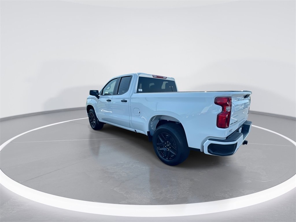 2025 Chevrolet Silverado 1500 Custom photo 6