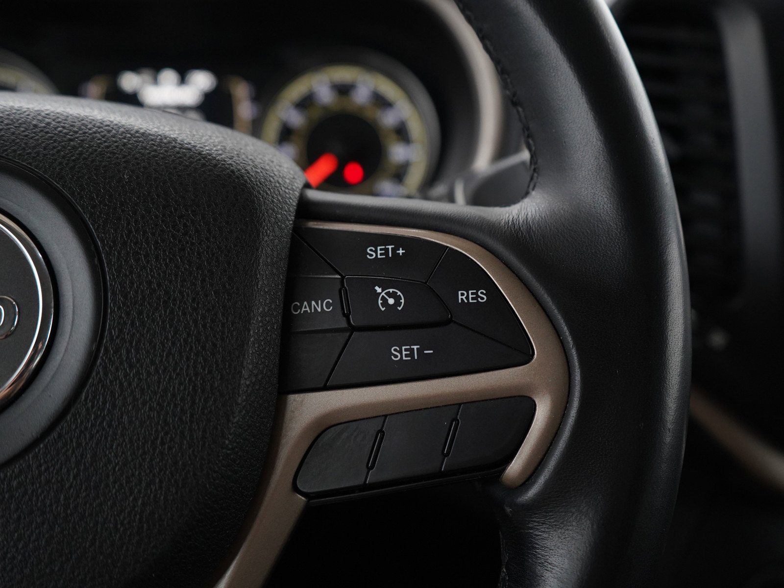 2014 Jeep Cherokee Latitude photo 25
