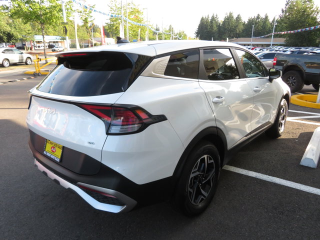 2023 Kia Sportage LX photo 4