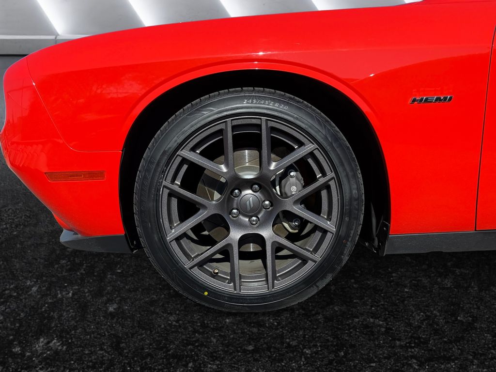 2018 Dodge Challenger R/T photo 26