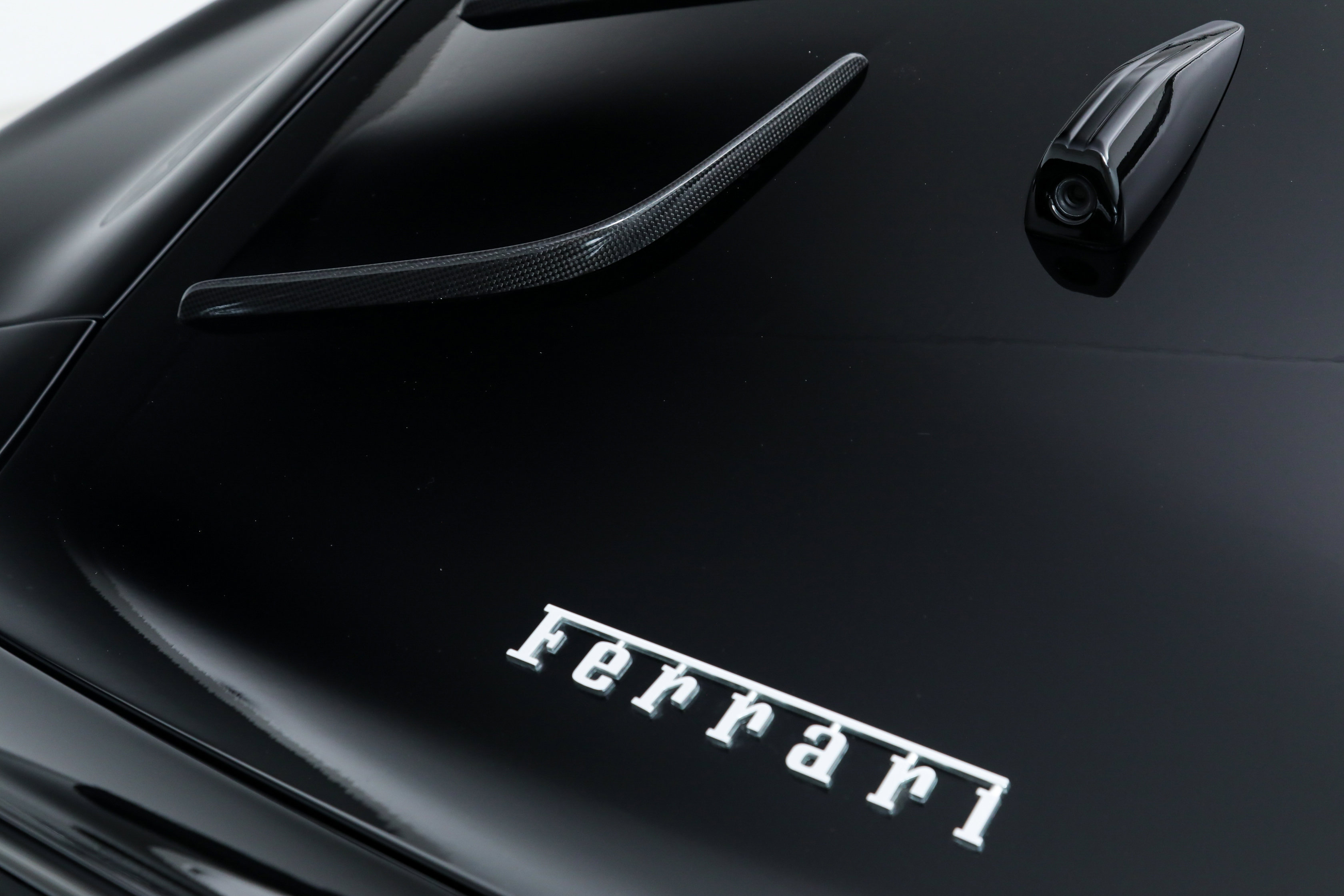 2024 Ferrari 812 Competizione photo 39