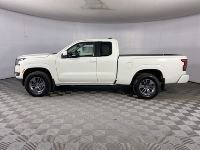 2025 Nissan Frontier SV photo 8