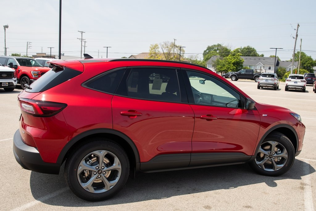 2025 Ford Escape ST-Line photo 8