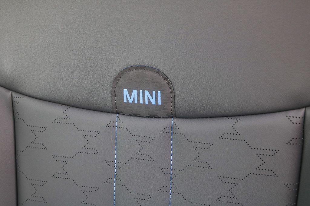 2026 Mini Cooper 4 Door Hardtop Signature photo 21