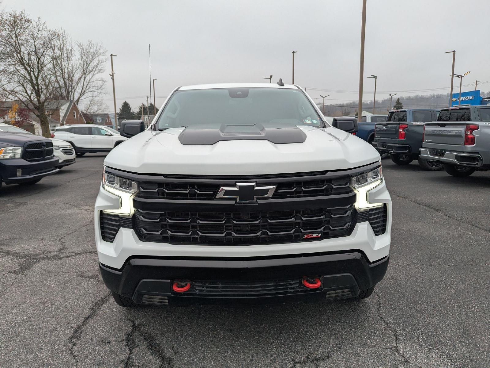 2023 Chevrolet Silverado 1500 LT Trail Boss photo 3