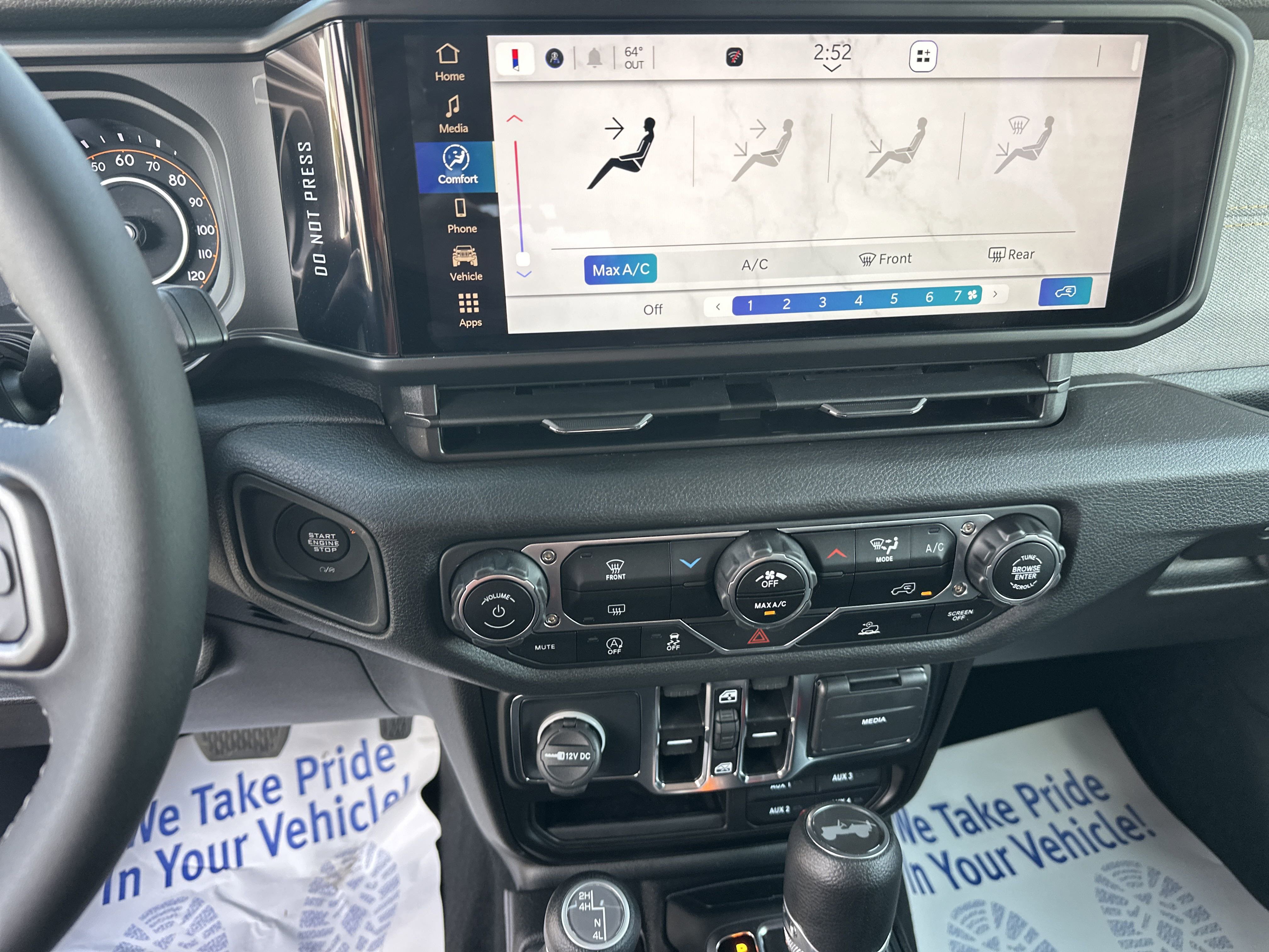 2025 Jeep Wrangler Sport S photo 4
