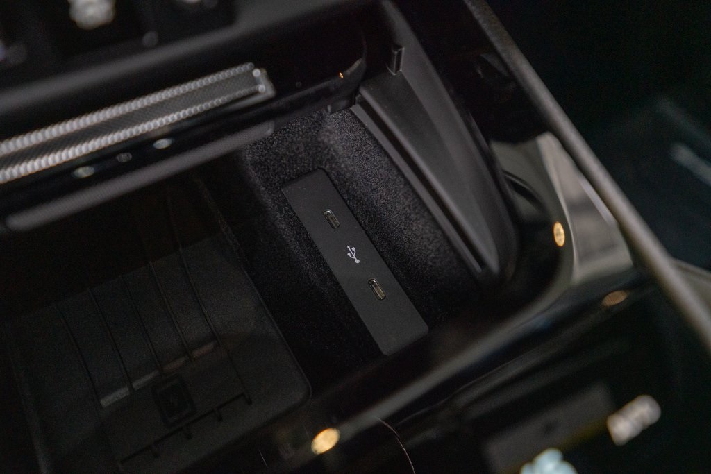 2025 Porsche Cayenne photo 26