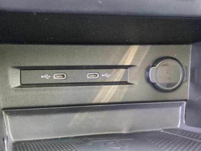 2022 Volkswagen Taos SE photo 19