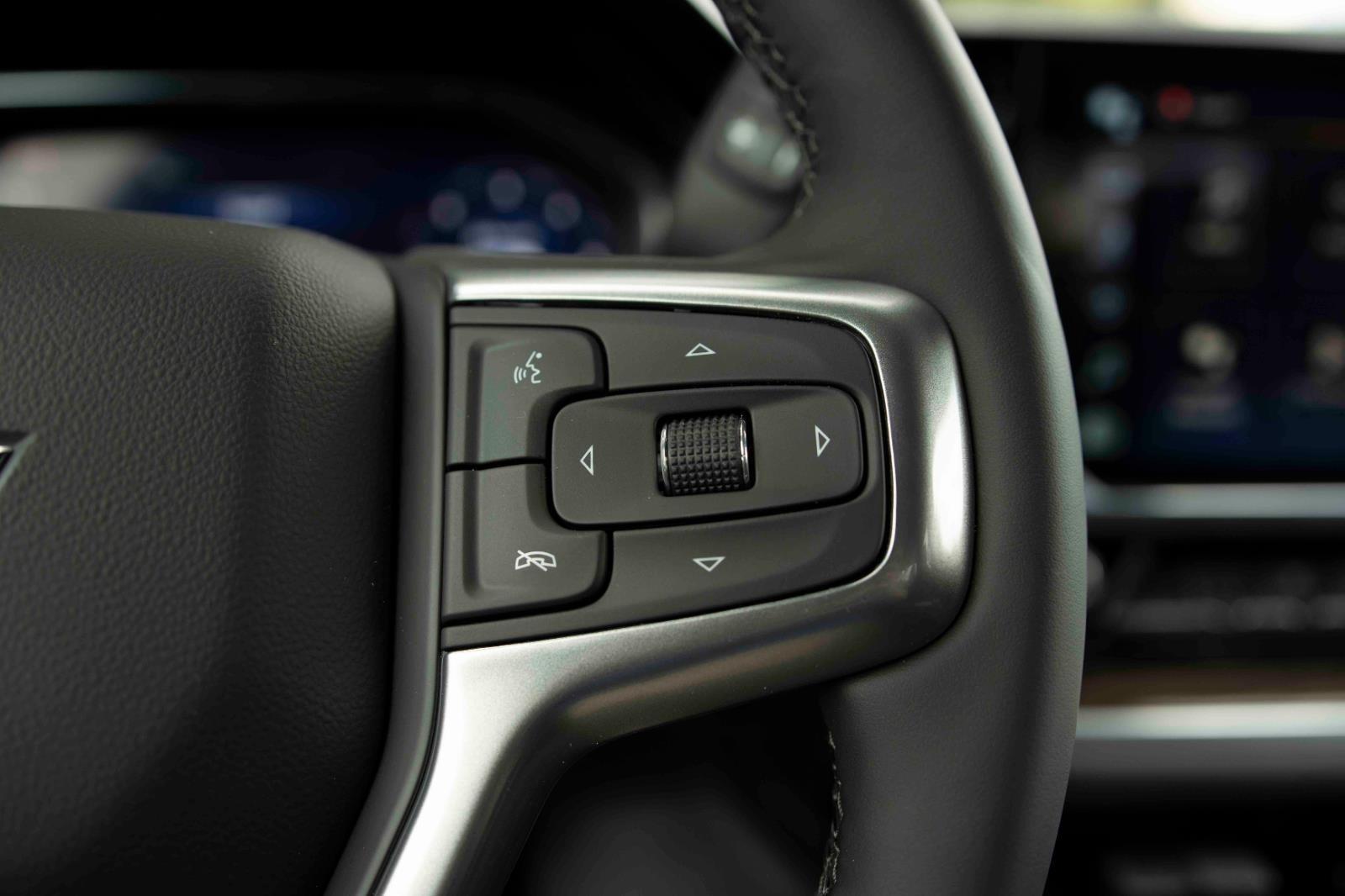 2025 Chevrolet Silverado 1500 LT photo 12