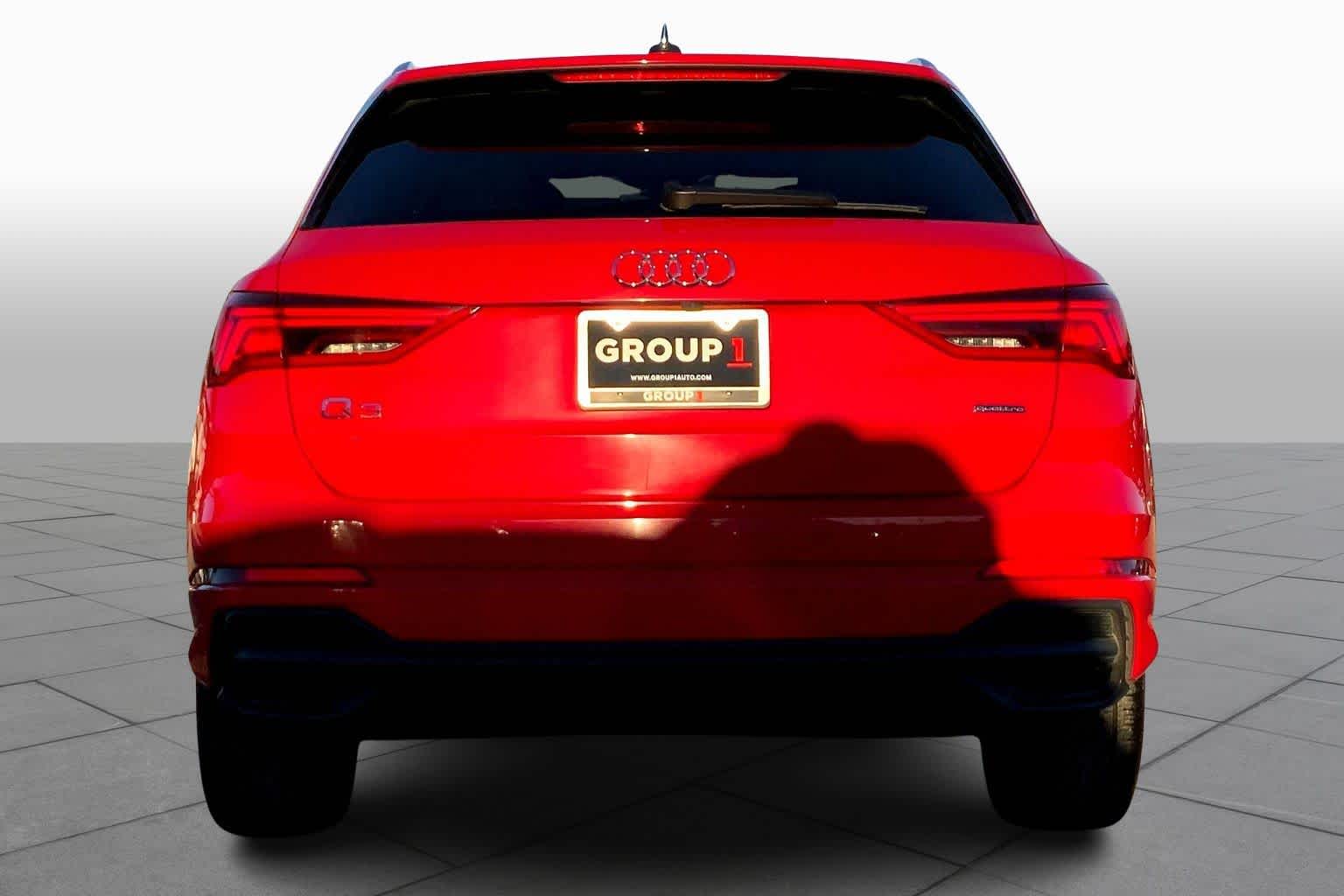 2023 Audi Q3 S line Premium photo 4