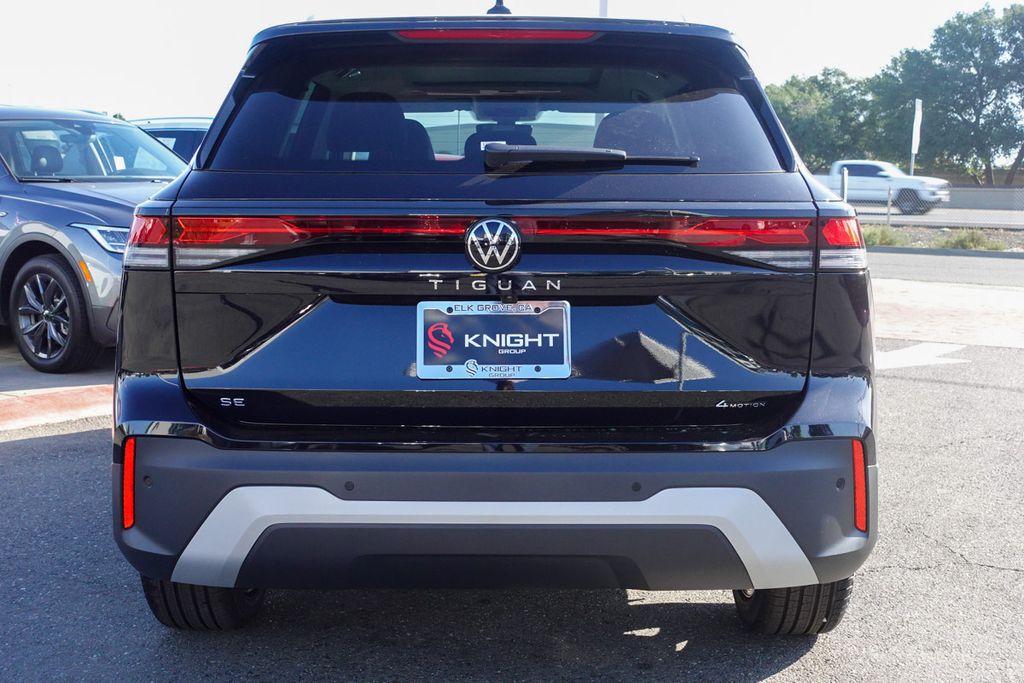 2025 Volkswagen Tiguan SE photo 4