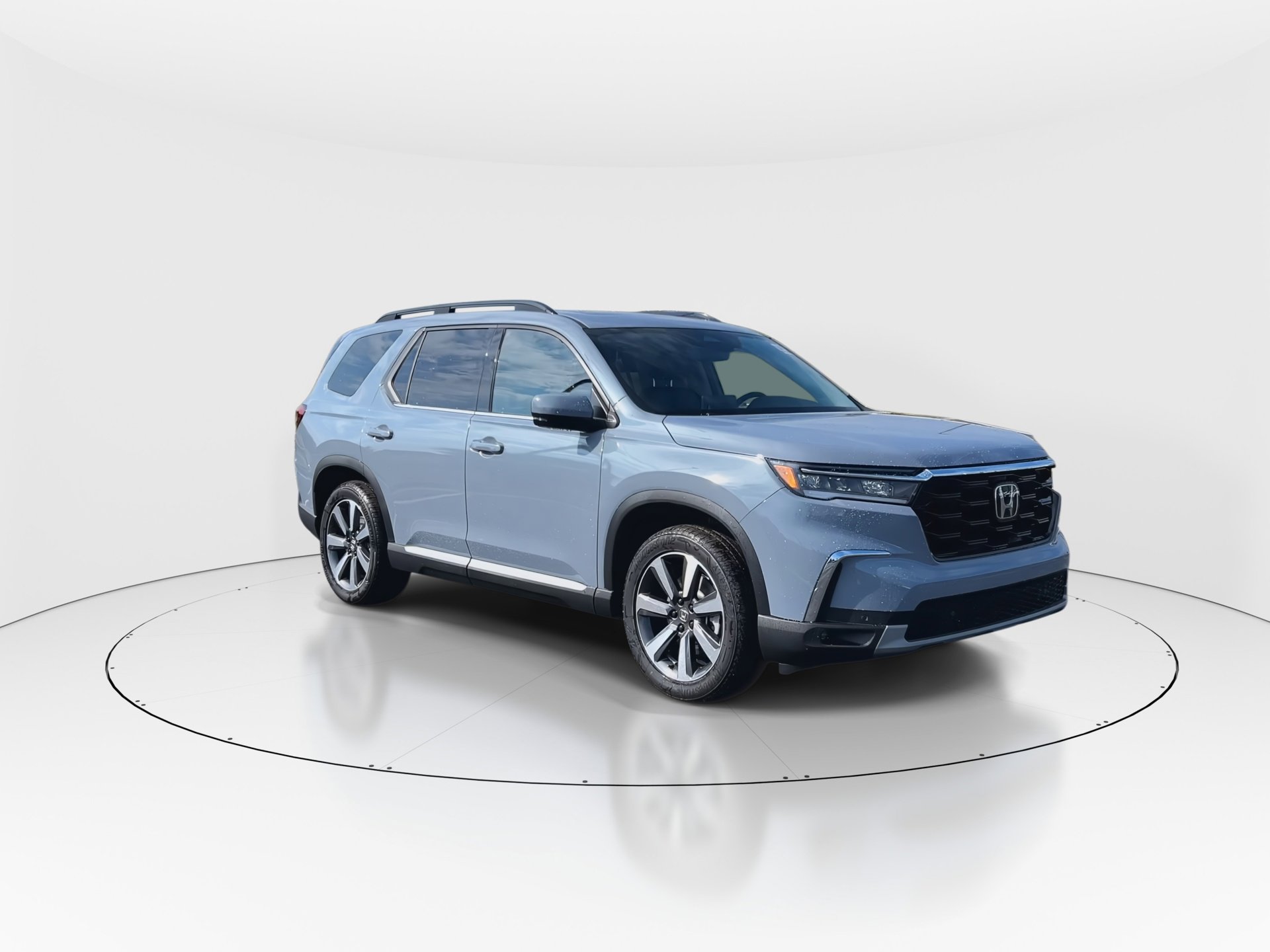2025 Honda Pilot Touring photo 2