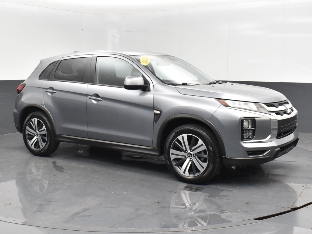 2024 Mitsubishi Outlander Sport ES photo 3