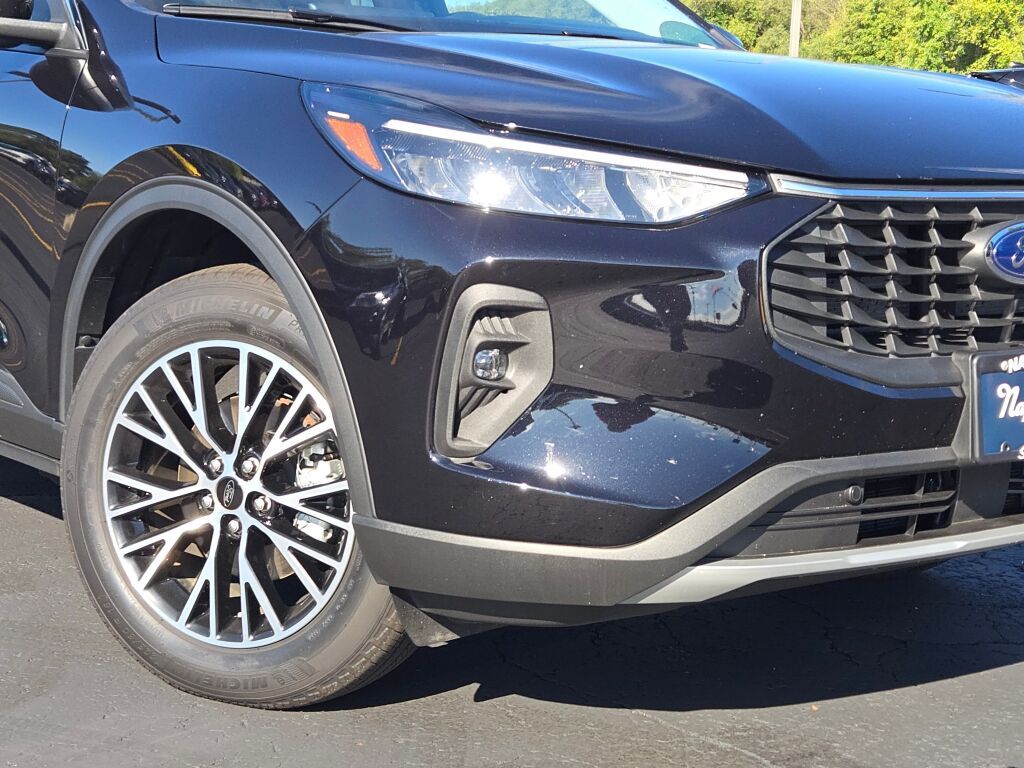 2024 Ford Escape Plug-In Hybrid Base photo 2