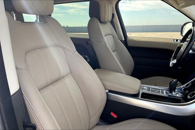 2020 Land Rover Range Rover Sport SE photo 6