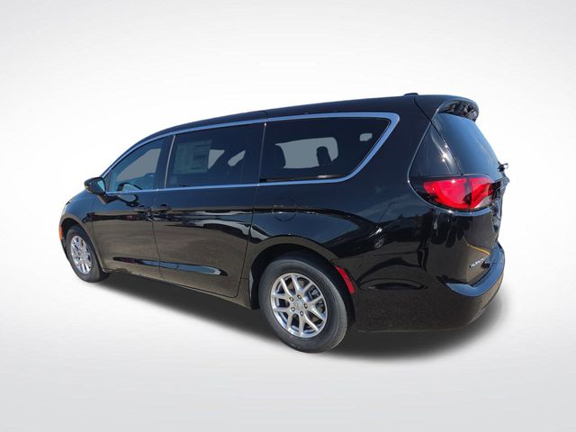 2026 Chrysler Voyager LX photo 3
