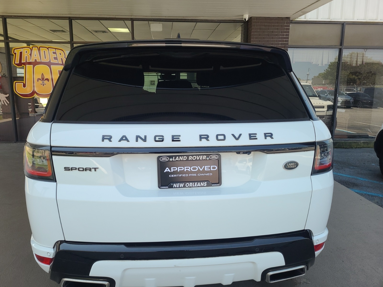 2018 Land Rover Range Rover Sport HSE Dynamic photo 2
