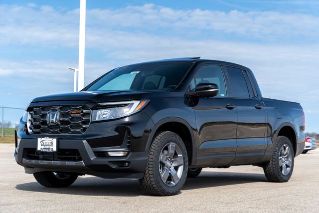 2026 Honda Ridgeline TrailSport photo 3