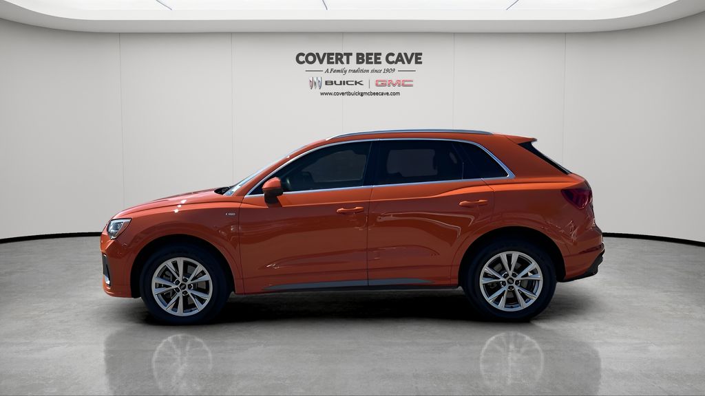 2022 Audi Q3 S line Premium 45 TFSI photo 4