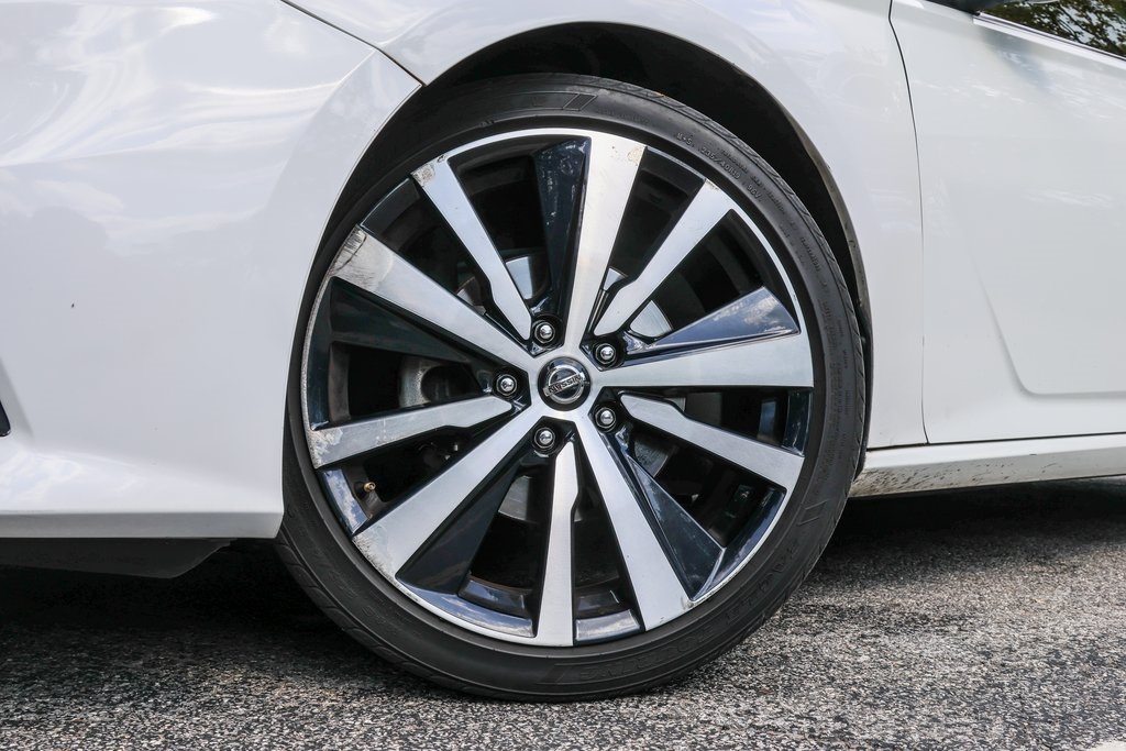 2020 Nissan Altima 2.5 SR photo 7