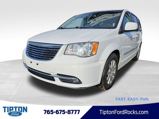 2015 Chrysler Town & Country Touring's photo