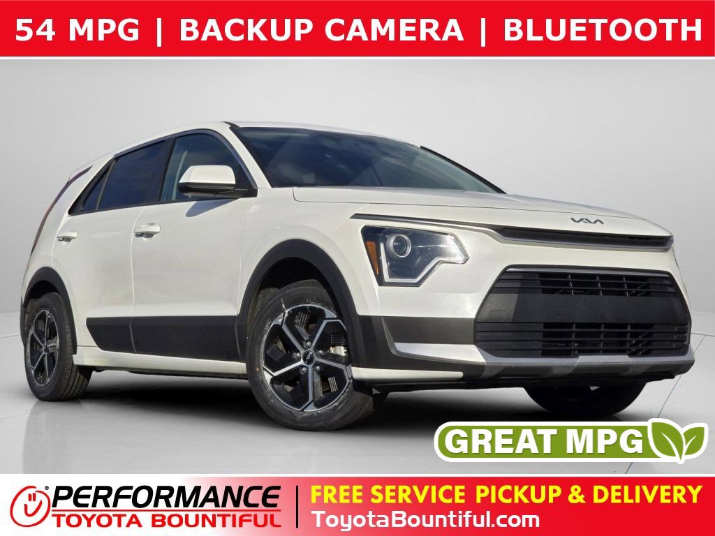 2023 Kia Niro LX's photo