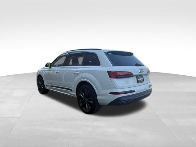 2025 Audi Q7 55 Premium Plus photo 4