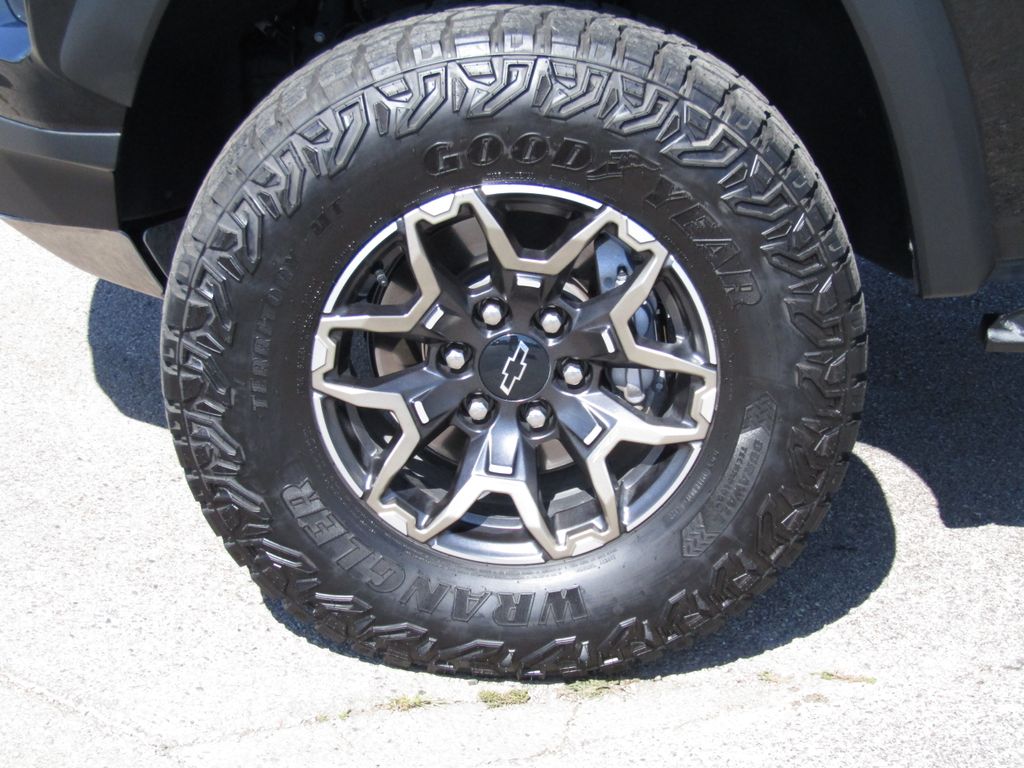 2023 Chevrolet Colorado ZR2 photo 4