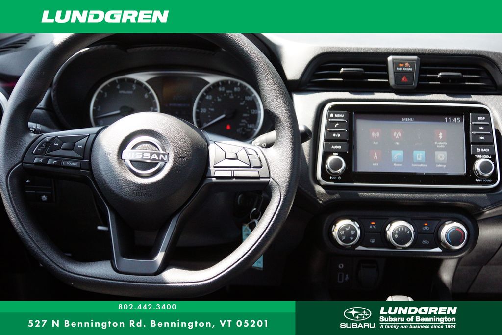 2023 Nissan Versa 1.6 S photo 3