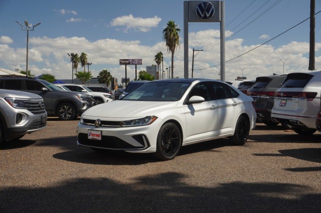 2026 Volkswagen Jetta SE's photo