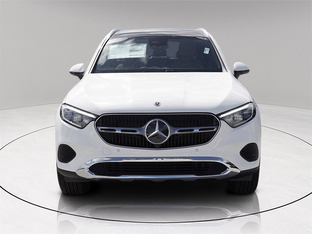 2026 Mercedes Benz GLC 300 photo 2