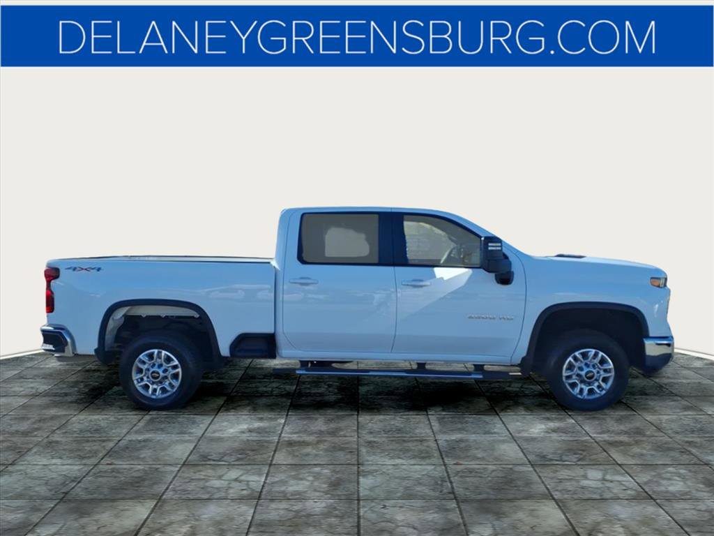 2024 Chevrolet Silverado 2500HD LT photo 2