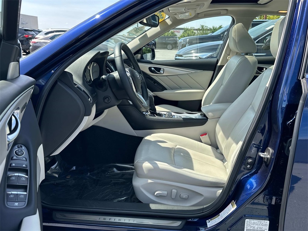 2022 Infiniti Q50 LUXE AWD photo 16