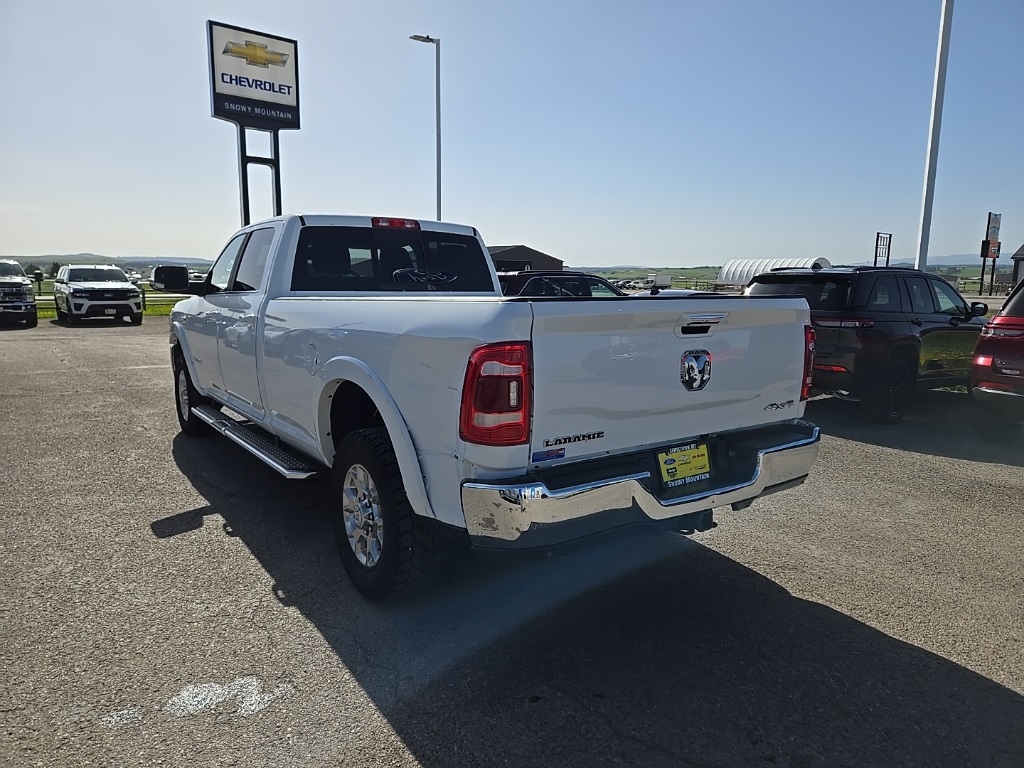 2022 Ram 3500 Laramie photo 4