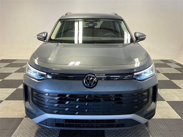 2025 Volkswagen Tiguan S photo 2