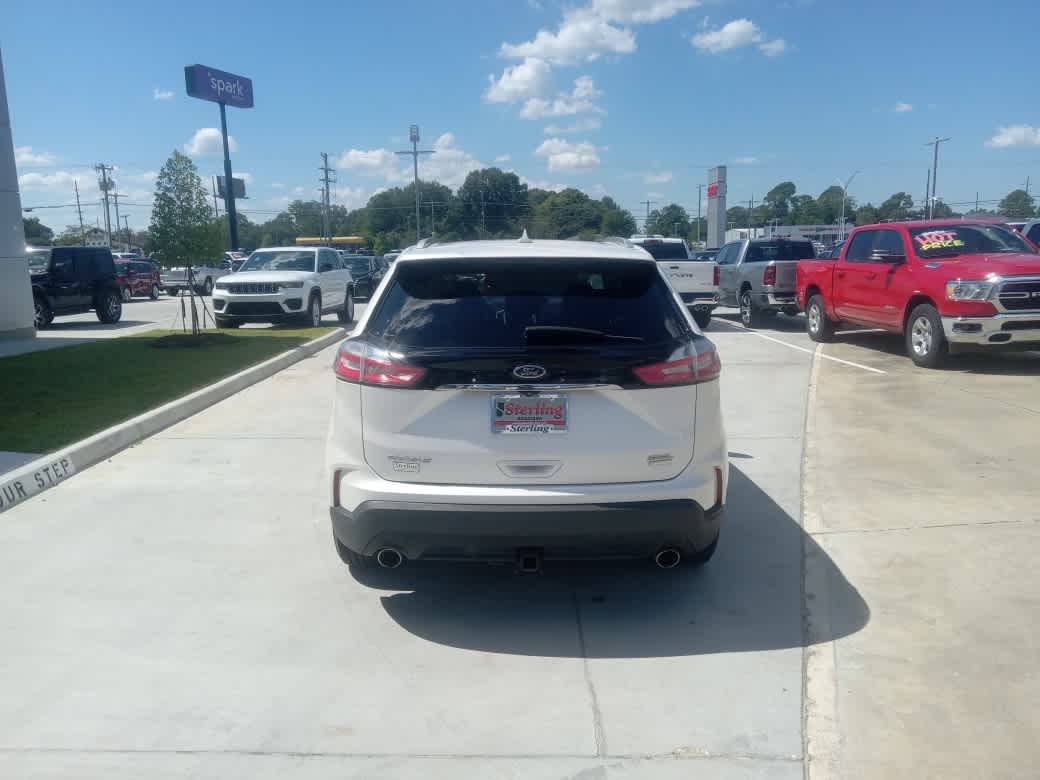 2019 Ford Edge SEL photo 6