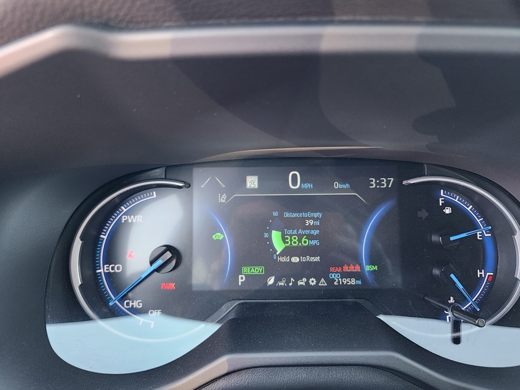 2023 Toyota RAV4 Hybrid LE photo 8