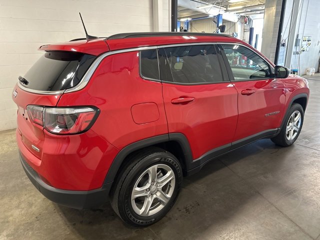 2024 Jeep Compass Latitude photo 4
