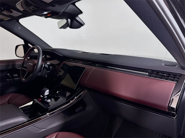 2025 Land Rover Range Rover Sport SE photo 28