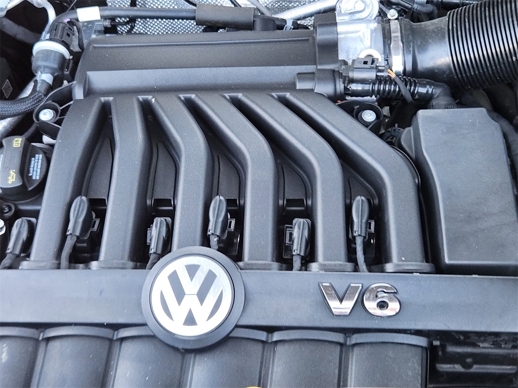 2021 Volkswagen Atlas V6 SE Technology R-Line photo 13