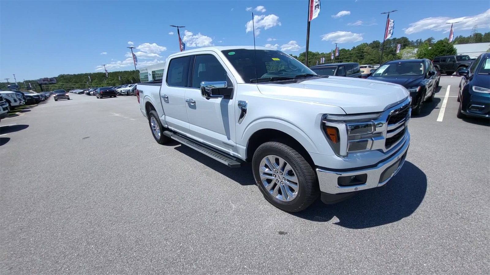 2025 Ford F-150 Lariat photo 4