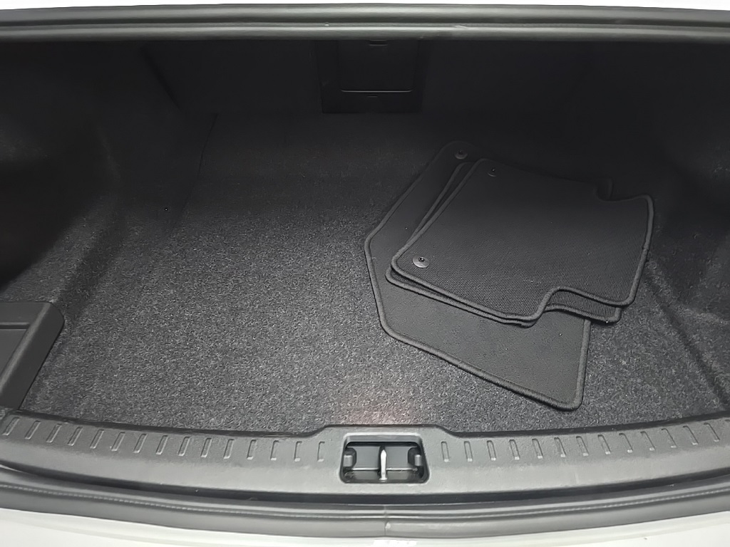 2024 Volvo S60 B5 Plus photo 11