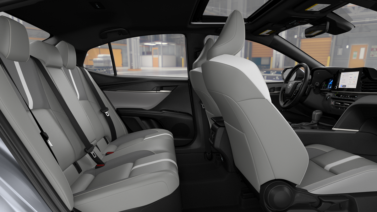 2025 Toyota Camry SE photo 21