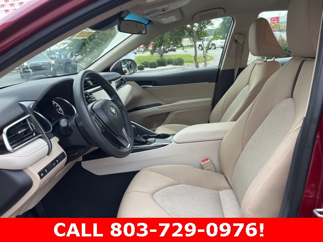 2018 Toyota Camry LE photo 6