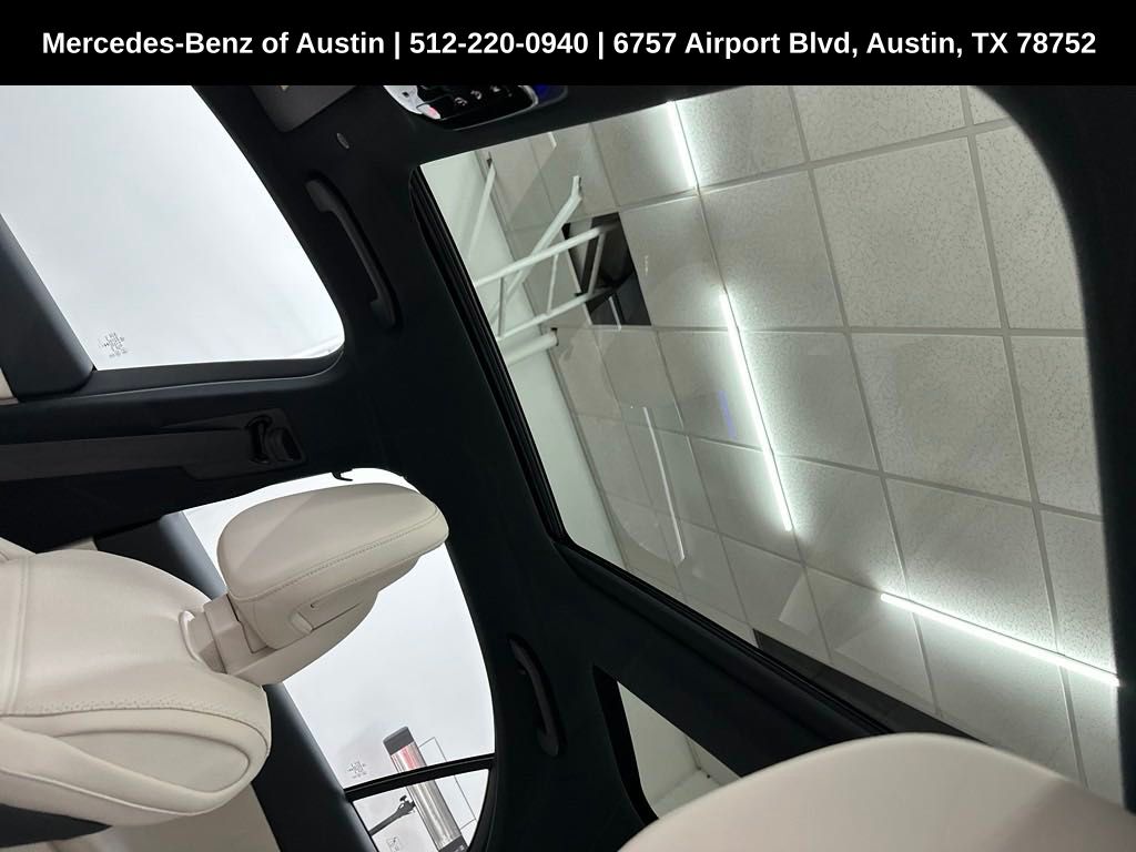 2025 Mercedes Benz C 300 photo 16