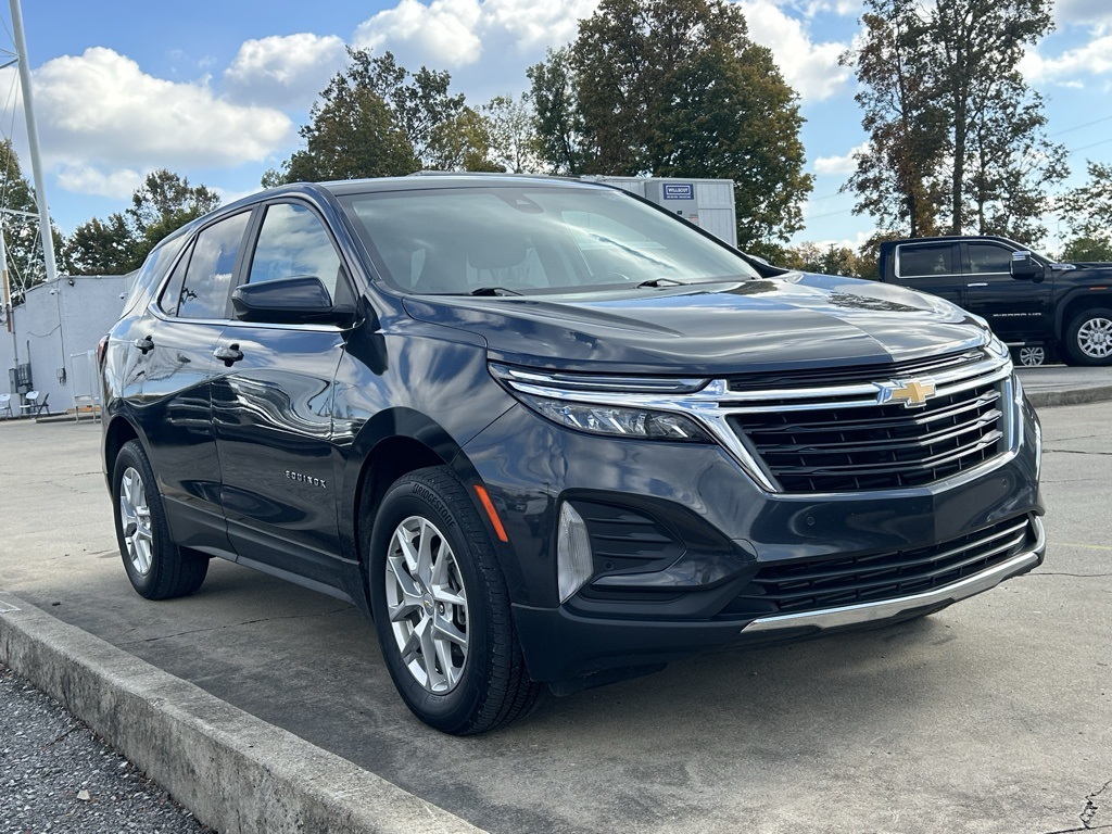 2022 Chevrolet Equinox LT photo 3