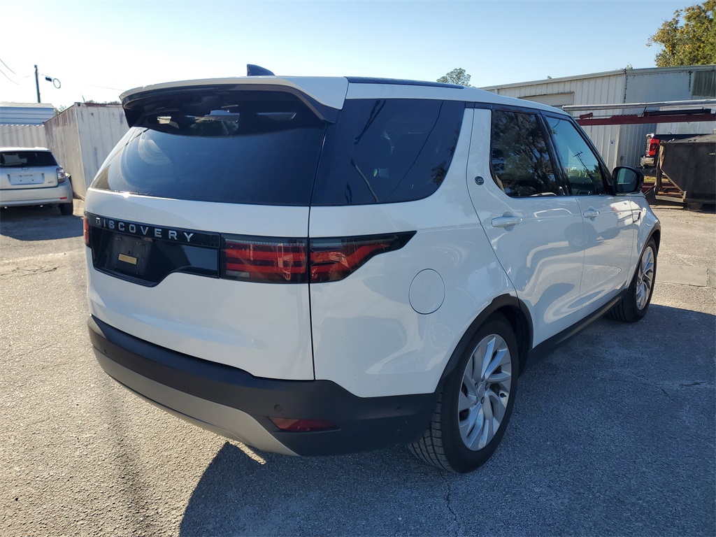 2024 Land Rover Discovery S photo 3