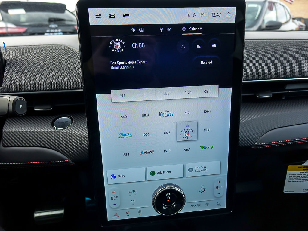 2025 FORD MUSTANG MACH-E - Image 17