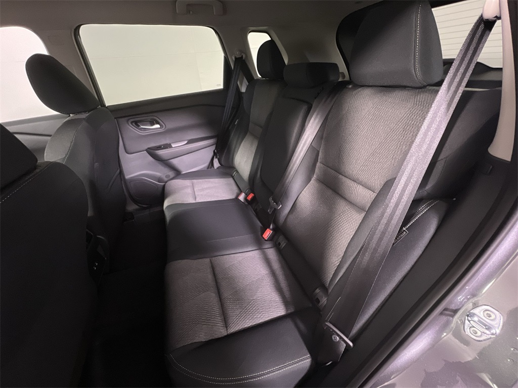 2026 Nissan Rogue SV photo 21