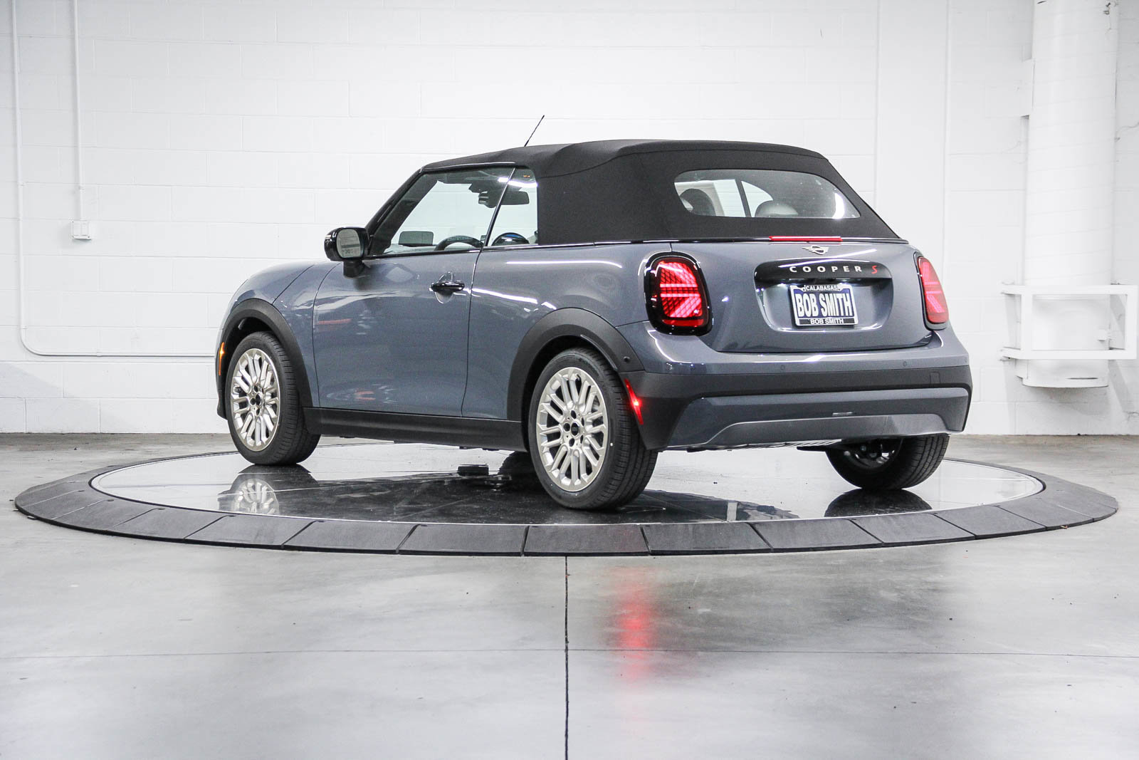 2026 Mini Cooper S Convertible Iconic photo 3